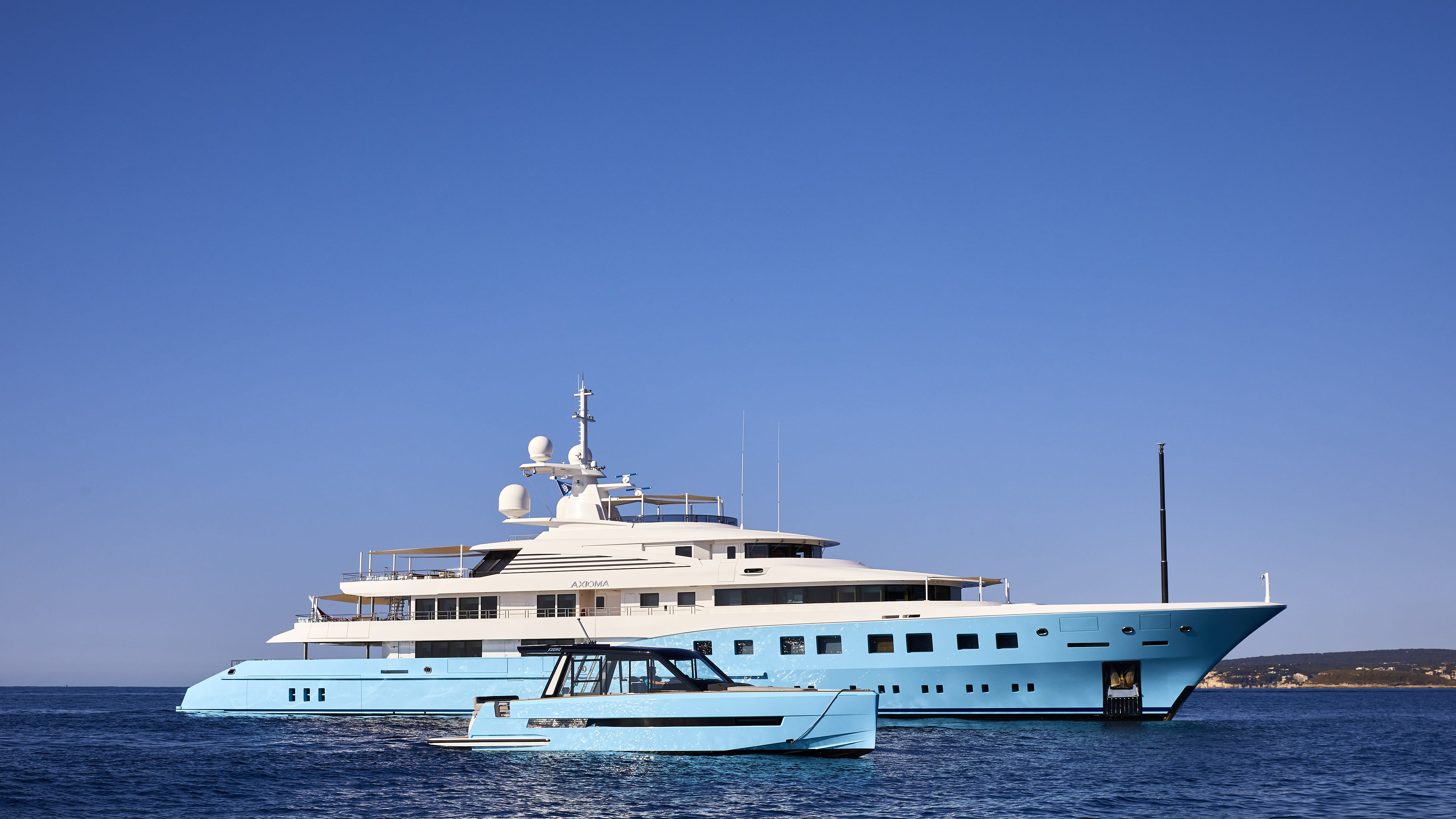 72m charter yacht Axioma